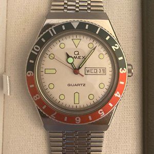 Timex Q 1979 Reissue White Dial Pepsi Bezel